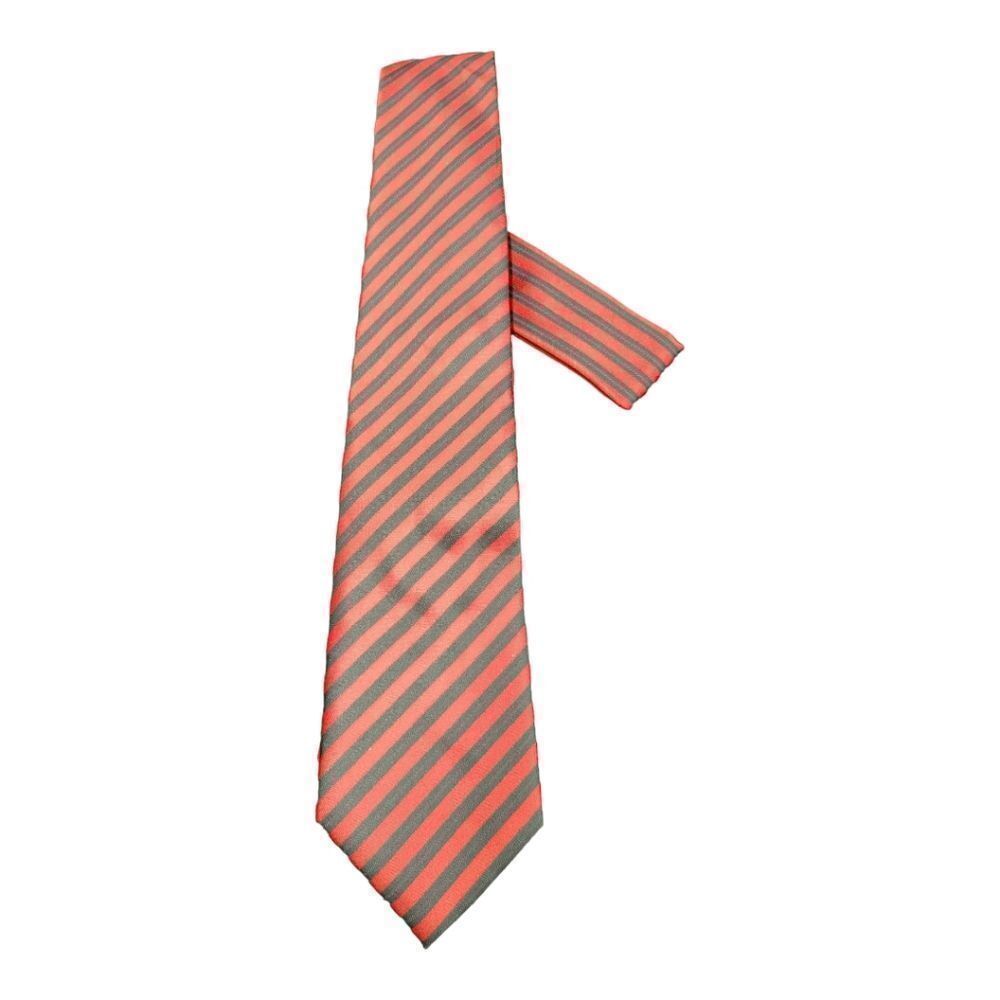 MEN'S ST. PATRICK BLACK/RED THIN DIAGONAL STRIPE TIE & POCKET SQUARE SET.